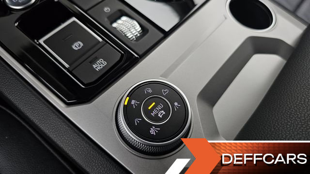 Volkswagen TOUAREG 3.0 TDI Premium купить на сайте DeffCars