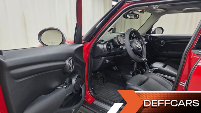 Mini COOPER 5Door Standard 3rd купить на сайте DeffCars