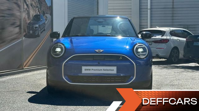 Mini COOPER SE Favoured купить на сайте DeffCars