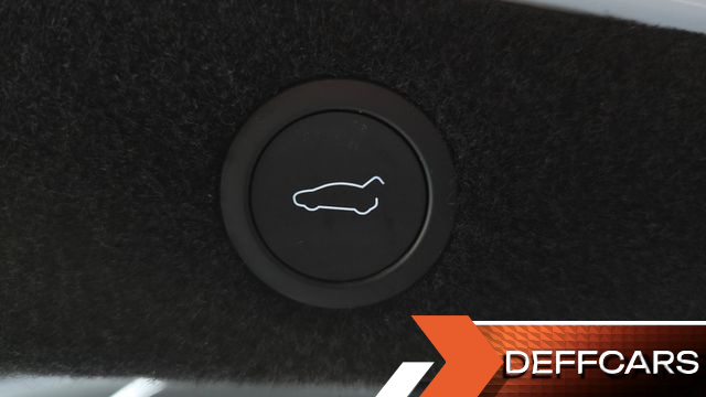 Tesla MODEL 3 Performance купить на сайте DeffCars