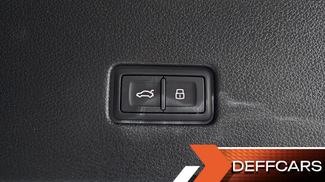 Audi Q8 55 TFSI Quattro Premium купить на сайте DeffCars