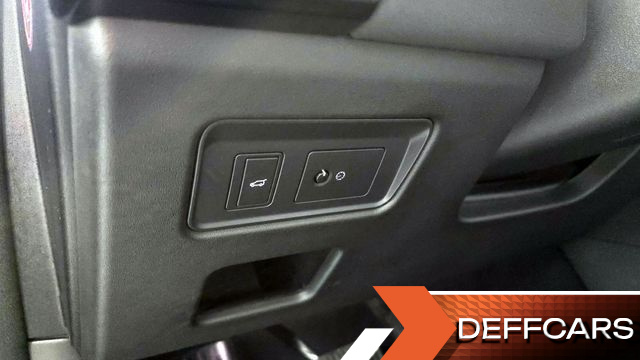 Land Rover DISCOVERY 2.0 SD4 SE купить на сайте DeffCars