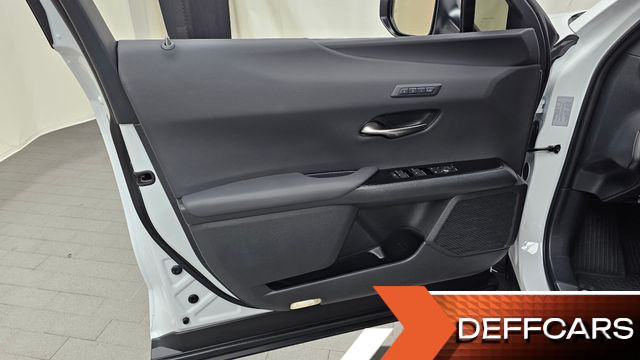 Lexus UX 2.0 F-Sport 2WD купить на сайте DeffCars