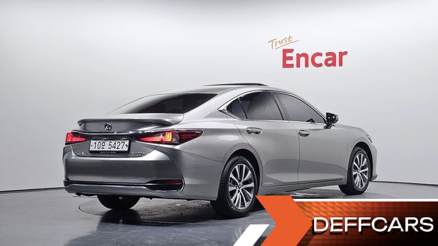 Lexus ES Supreme купить на сайте DeffCars