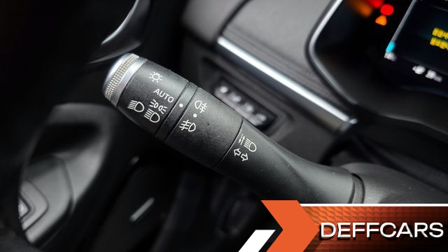 Renault-KoreaSamsung ZOE Intens купить на сайте DeffCars