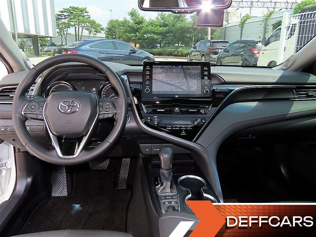 Toyota CAMRY 2.5 XLE Hybrid купить на сайте DeffCars