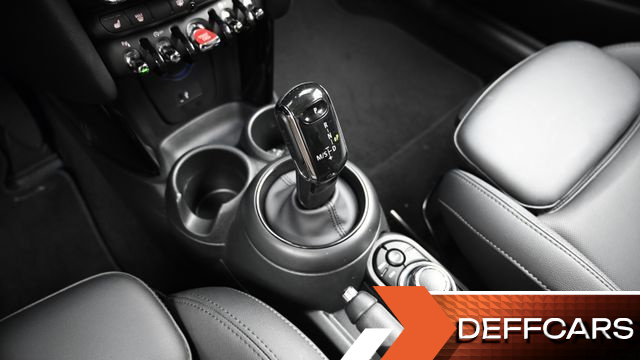 Mini COOPER Classic Plus Launch Pack Third Generation купить на сайте DeffCars