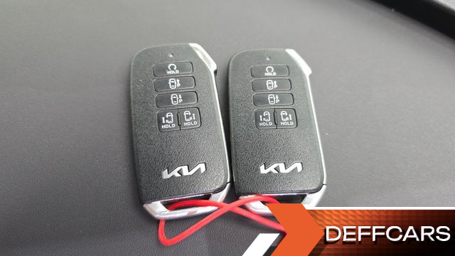 Kia CARNIVAL Gasoline 9-Seater Signature купить на сайте DeffCars