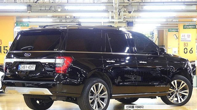 Ford EXPEDITION Platinum 4WD 7Seater купить на сайте DeffCars