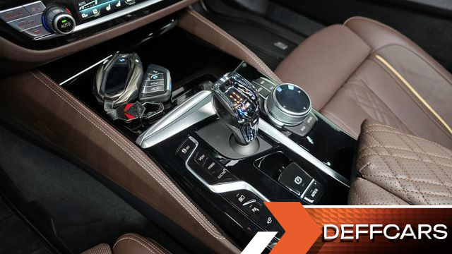 BMW 5-SERIES 530e M Sport купить на сайте DeffCars