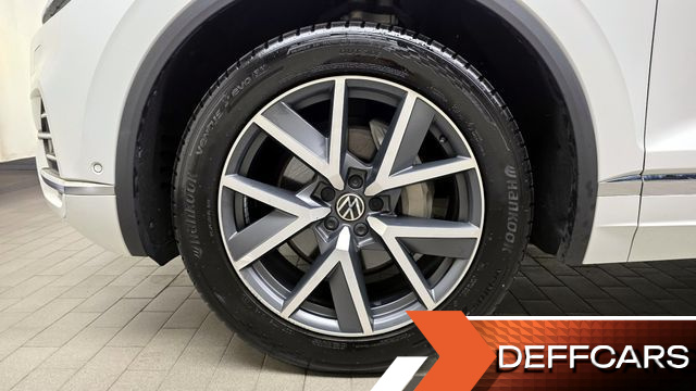 Volkswagen TOUAREG 3.0 TDI Prestige купить на сайте DeffCars