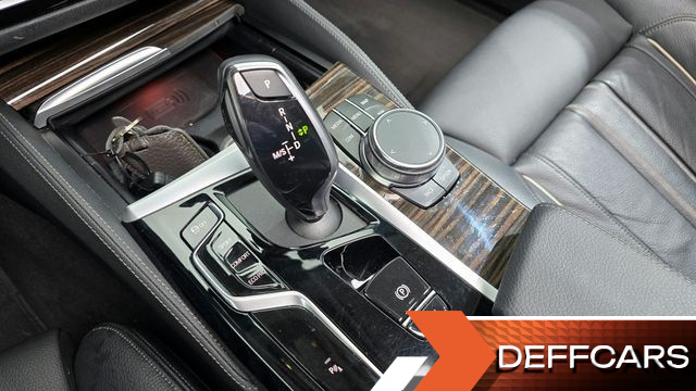 BMW 5-SERIES 520i Luxury купить на сайте DeffCars
