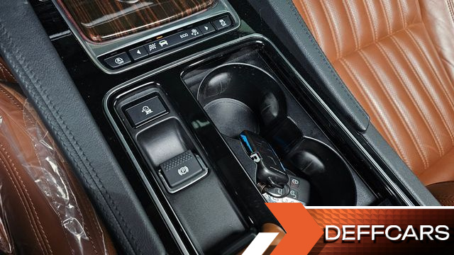 Jaguar F-PACE 20d Portfolio купить на сайте DeffCars