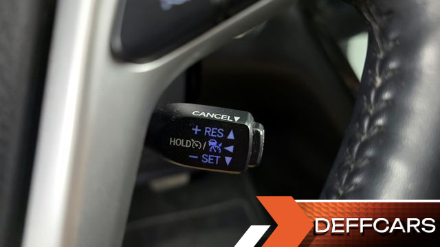 Toyota SIENNA 3.5 AWD купить на сайте DeffCars