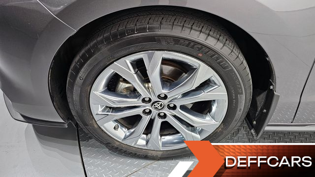 Toyota SIENNA 2.5 Hybrid 2WD купить на сайте DeffCars