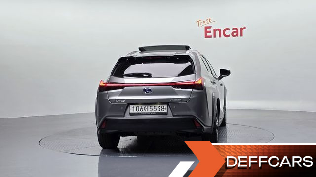 Lexus UX 2.0 AWD купить на сайте DeffCars