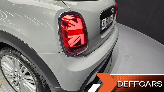 Mini COOPER 5-Door Classic Plus 3rd купить на сайте DeffCars