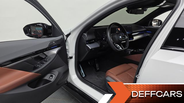 BMW 5-SERIES 530i xDrive M Sport купить на сайте DeffCars