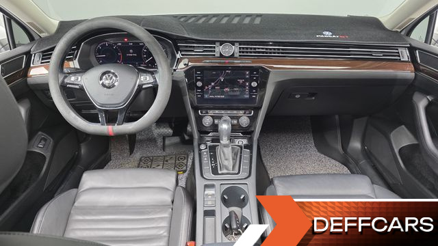 Volkswagen PASSAT 2.0 TDI Premium купить на сайте DeffCars