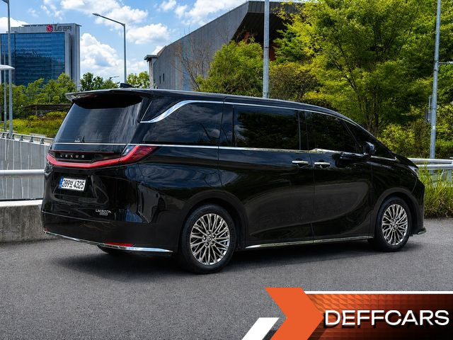 Lexus LM 500h Royal купить на сайте DeffCars