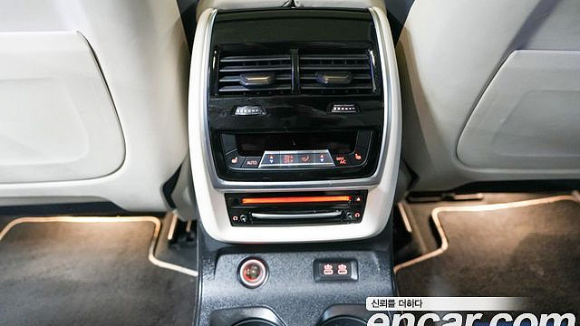 BMW X7 xDrive 30d Design Pure Excellence First Edition 6-Seater купить на сайте DeffCars