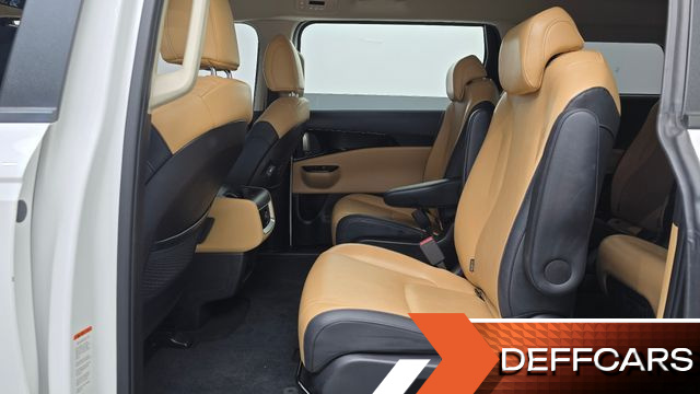 Kia CARNIVAL Diesel 9-Seater Prestige купить на сайте DeffCars
