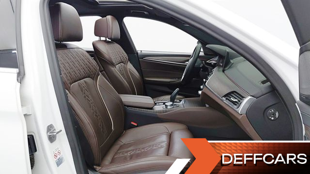BMW 5-SERIES 520i M Sport купить на сайте DeffCars