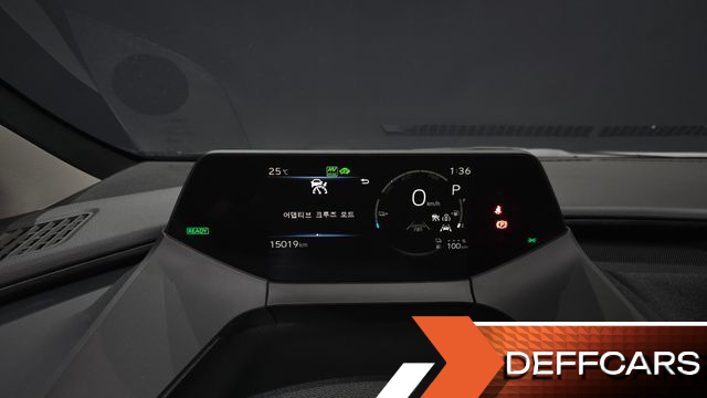 Toyota PRIUS 2.0 PHEV XSE купить на сайте DeffCars