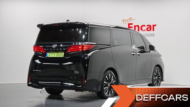 Toyota ALPHARD 2.5 HEV Executive AWD купить на сайте DeffCars