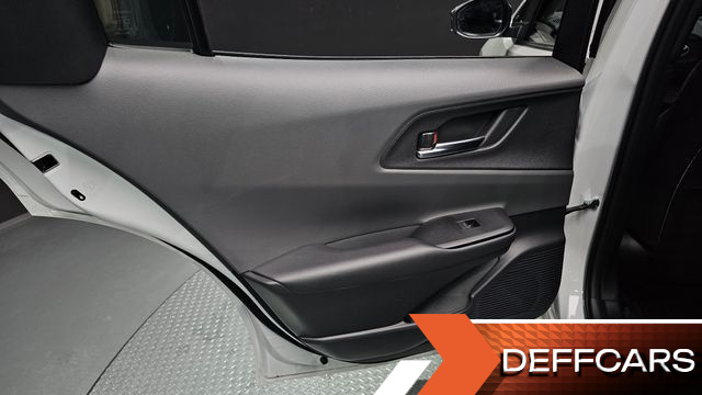 Toyota PRIUS 2.0 XLE AWD купить на сайте DeffCars