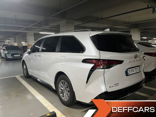 Toyota SIENNA 2.5 Hybrid AWD купить на сайте DeffCars