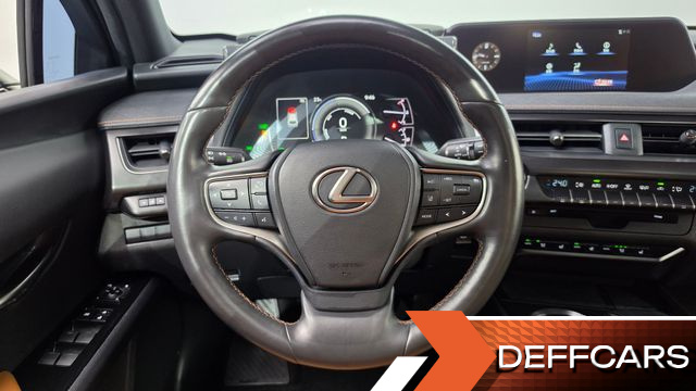 Lexus UX 2.0 2WD купить на сайте DeffCars