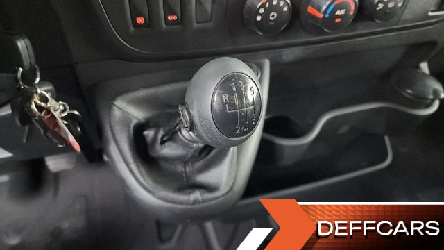 Renault-KoreaSamsung MASTER School Bus 15-Seater купить на сайте DeffCars