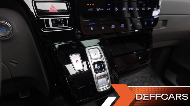 Hyundai STARIA HEV 1.6 Lounge 7-Seater Mobility купить на сайте DeffCars