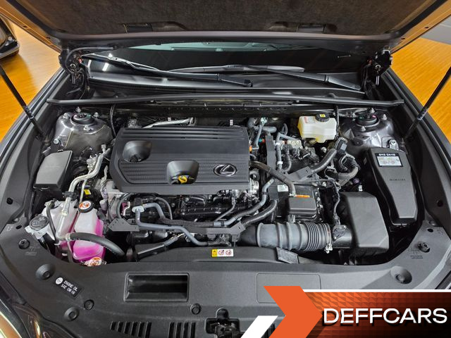 Lexus ES Executive купить на сайте DeffCars