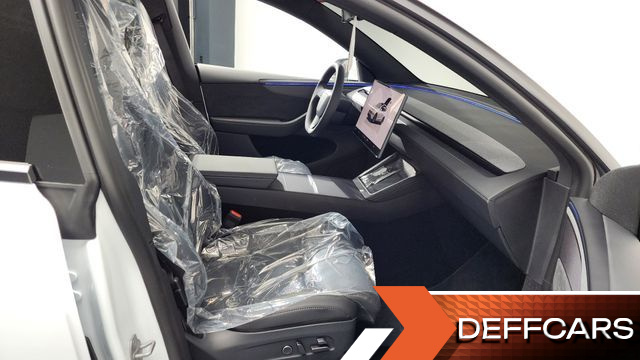 Tesla MODEL Y L Long Range AWD купить на сайте DeffCars