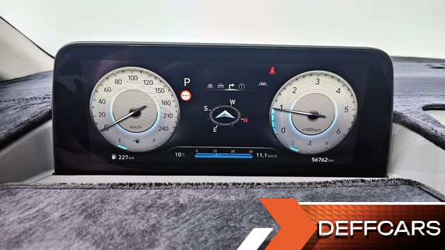 Hyundai STARIA 4WD Lounge 9-Seater Limousine купить на сайте DeffCars