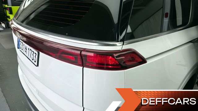 Kia CARNIVAL 9-Seater Noblesse купить на сайте DeffCars