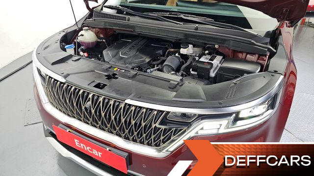 Kia CARNIVAL 7-Seater Signature купить на сайте DeffCars