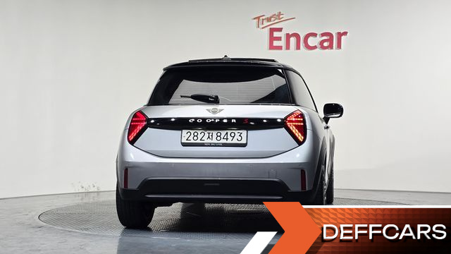 Mini COOPER Favoured купить на сайте DeffCars