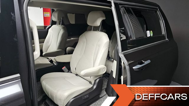 Kia CARNIVAL 9-Seater Signature купить на сайте DeffCars