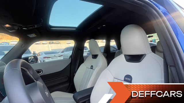 Mini COOPER 5 Door Favoured купить на сайте DeffCars