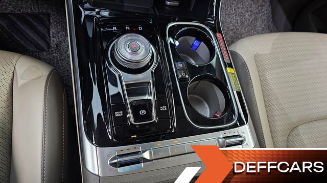 Kia CARNIVAL Gasoline 9-Seater Hi-Limousine Signature купить на сайте DeffCars