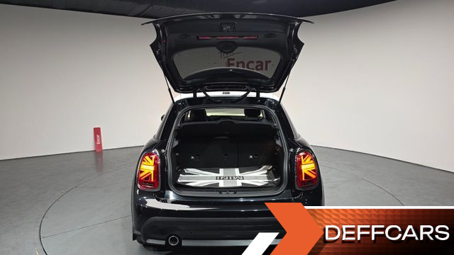 Mini COOPER 5Door Classic Third Generation купить на сайте DeffCars