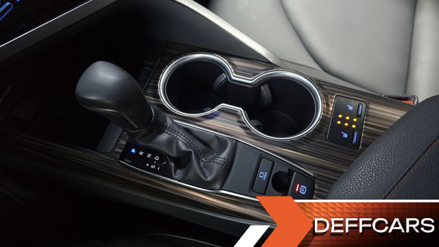 Toyota CAMRY 2.5 купить на сайте DeffCars