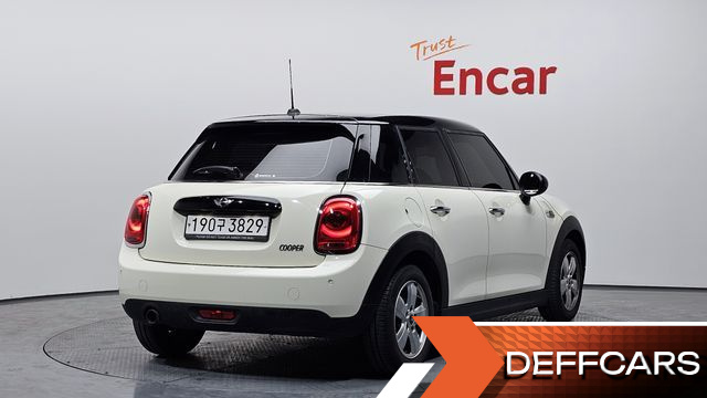 Mini COOPER 5Door Standard 3rd купить на сайте DeffCars