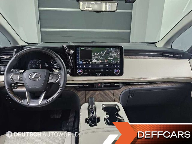 Lexus LM 500h Executive купить на сайте DeffCars