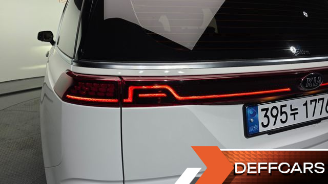 Kia CARNIVAL Gasoline 7-Seater Signature купить на сайте DeffCars