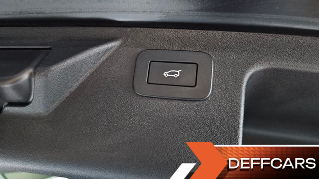 Land Rover DISCOVERY SPORT P250 Dynamic SE купить на сайте DeffCars
