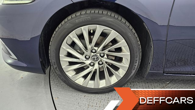 Lexus ES Executive купить на сайте DeffCars